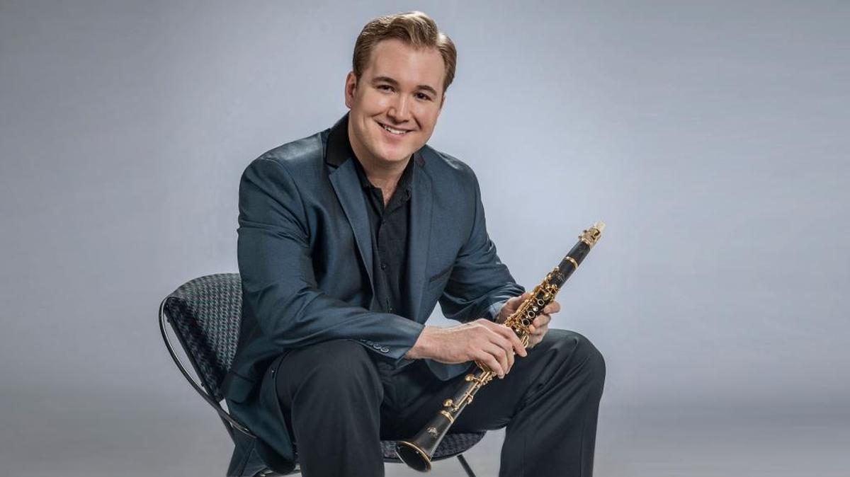 Dave Bennett pays tribute to Benny Goodman.