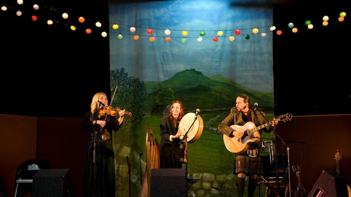 Golden Bough performs traditional Celtic music.
