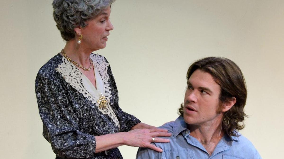 
Sarah Grimes-Emmons and Dain Morrison rehearse for the Stage 3 Theatre Company production of “The Glass Menagerie.” The play runs through Oct. 11.
