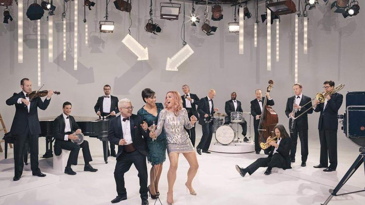 The group’s new album, “Je dis oui!” (I say yes!), features guest vocals from NPR’s Ari Shapiro, fashion designer Ikram Goldman and civil rights activist Kathleen Saadat.