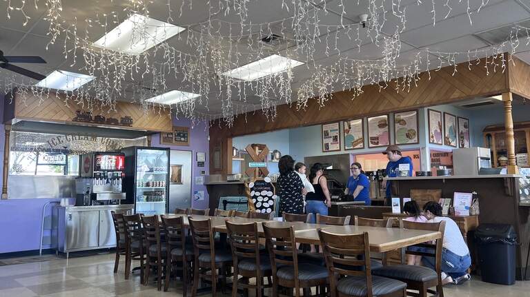 I got lunch at a longtime Modesto ice cream shop on a $25 budget. ‘It is a gem’