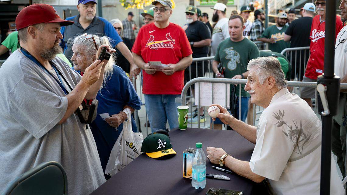Baseball hall of famer Rollie Fingers in Modesto. See what’s coming up for Nuts