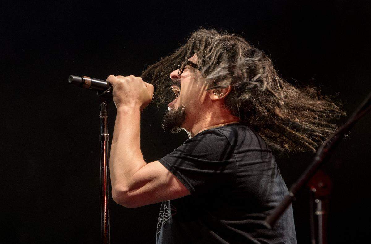 Lead singer Adam Duritz brings his band Counting Crows to Ironstone Vineyards.