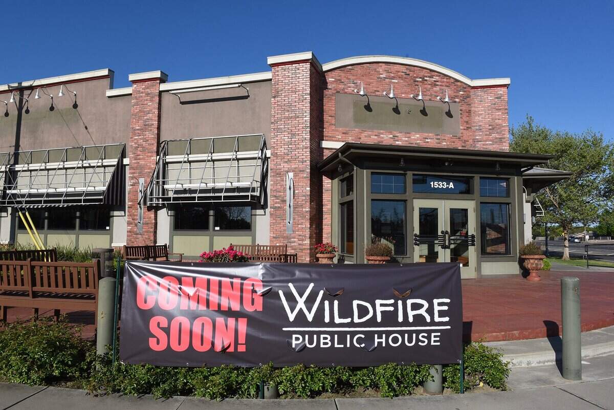 Chicago Uno on Oakdale road and Briggsmore avenue in Modesto, Calif. has closed. The space is pictured Tuesday morning April 9, 2019.