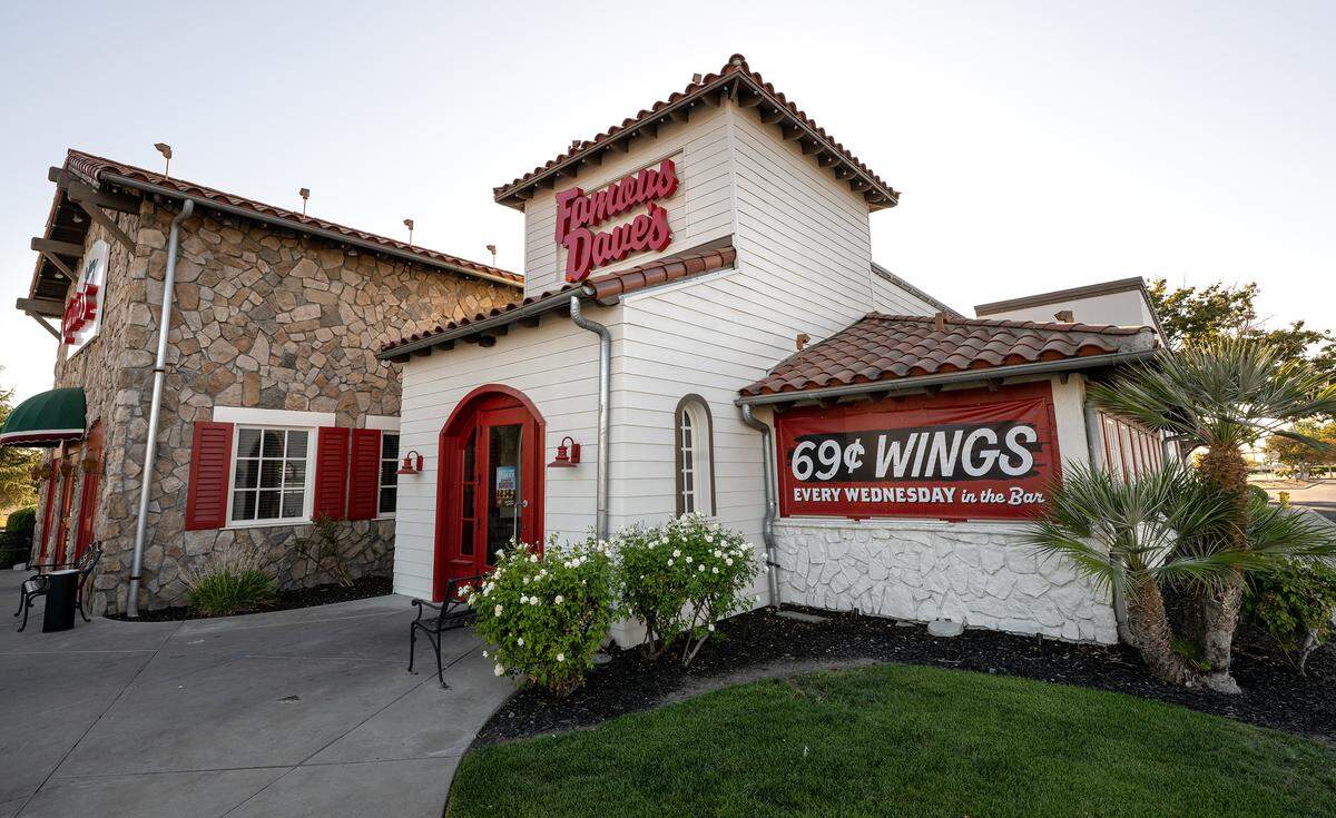 Famous Dave’s restaurant in Modesto is pictured Friday, Aug. 29, 2025.