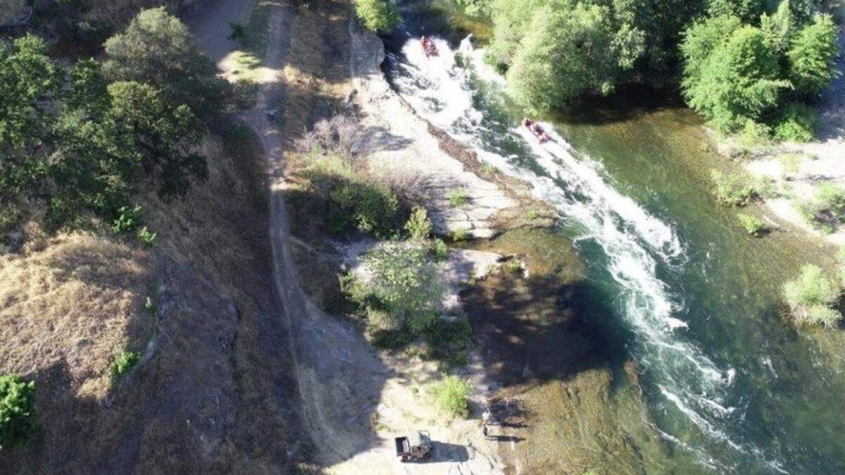 The Modesto Fire Department responded to a water rescue on the Stanislaus River on Saturday afternoon after crews received information that six adults were stranded in the middle of the river channel. Two rescue boats launched, and one came across a group of four adults that also was stranded but had not yet called 911. The group of four was helped to safety, and both boat crews then found and aided the other six people. There were no injuries.