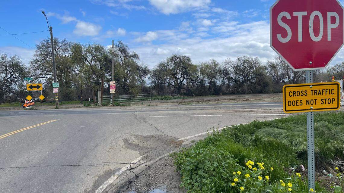 Villa Manucha Road at River Road on March 23, 2023.