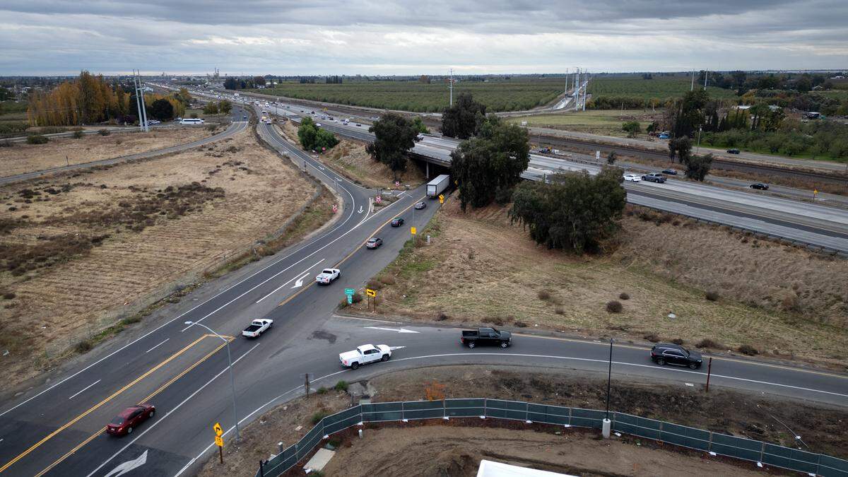 Mitchell Road and Highway 99 at Ceres Gateway Center in Ceres, Monday, Nov. 25, 2024.