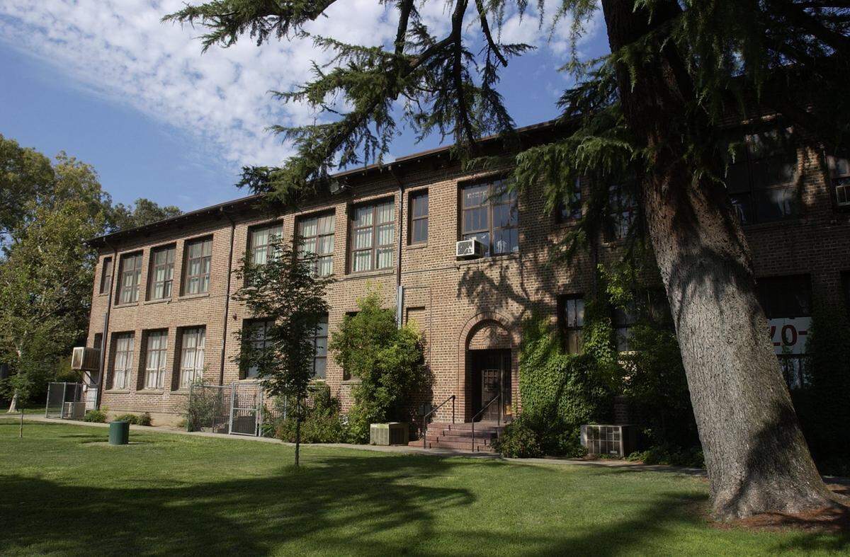 The Morris Community Center, formerly the old John Muir School, is pictured in 2003 before it was destroyed by a fire in 2007.