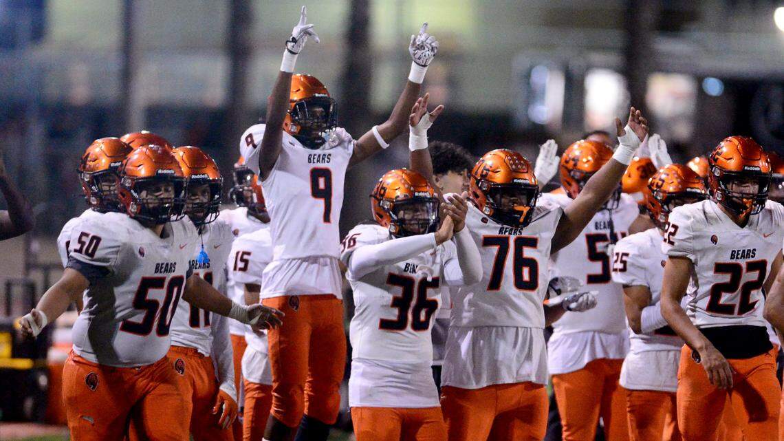 Merced pulls away from Patterson to win CCC showdown, 45-17