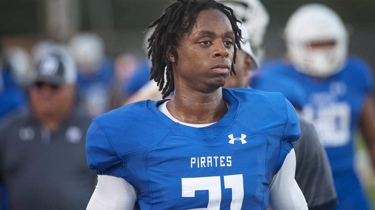 MJC’s Dyjuan Jordan walks the sideline during the game with American River College at  Modesto Junior College in Modesto, Calif., on Saturday, Sept. 22, 2018. 