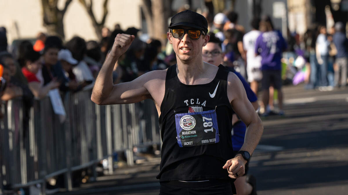 Modesto Marathon winner marked DNF after lead bike error | Modesto Bee