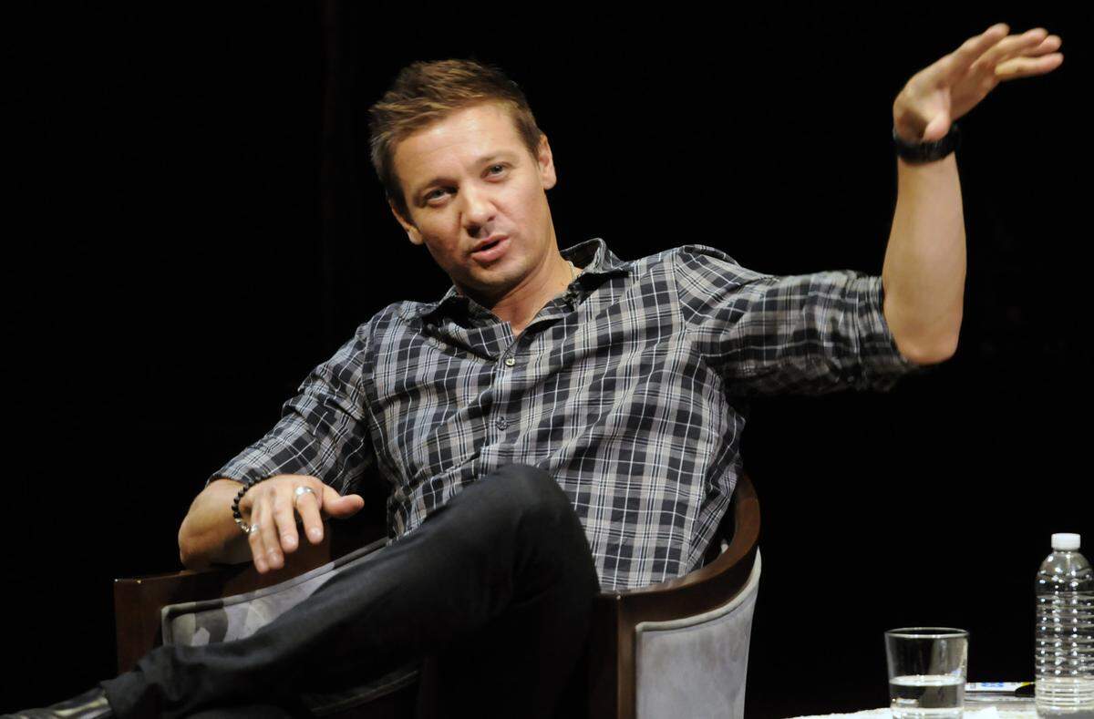 “An Evening with Jeremy Renner” brought the Oscar-nominated actor to the Gallo Center for the Arts on Saturday, Sept. 18, 2010.