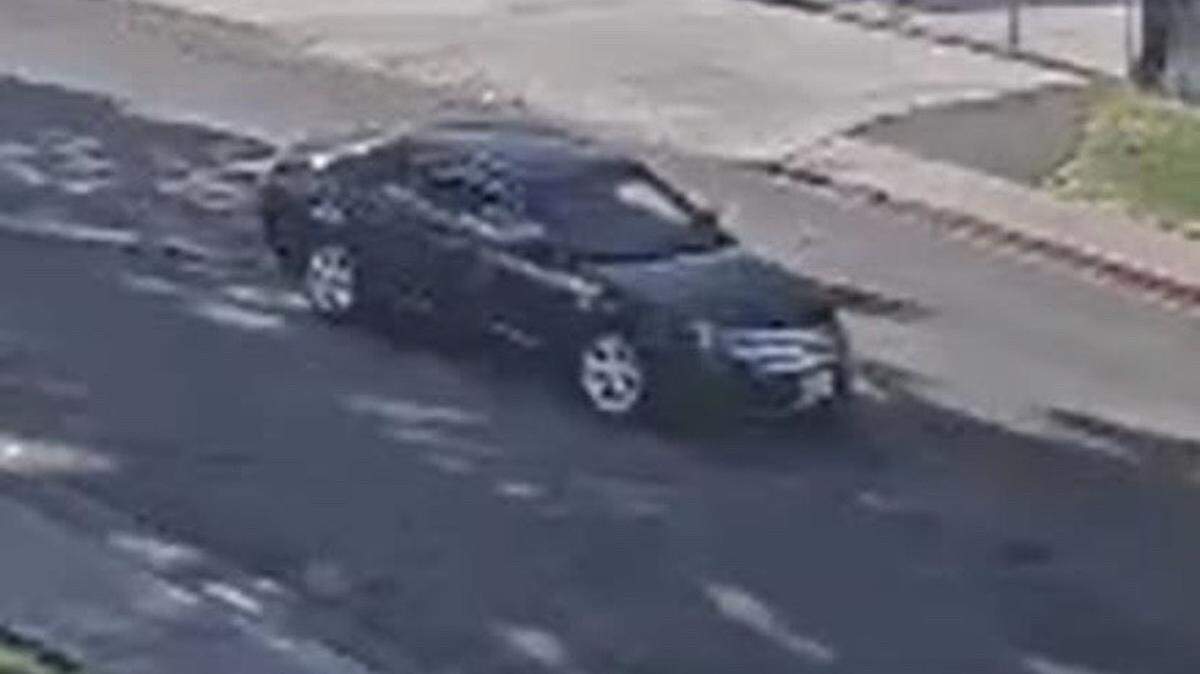 Modesto Police’s Traffic Division is looking for the driver of a vehicle who was involved in a hit-and-run at the corner of Kearney Ave. and Princeton Ave on Monday morning. The vehicle is believed to be a Ford Fusion.