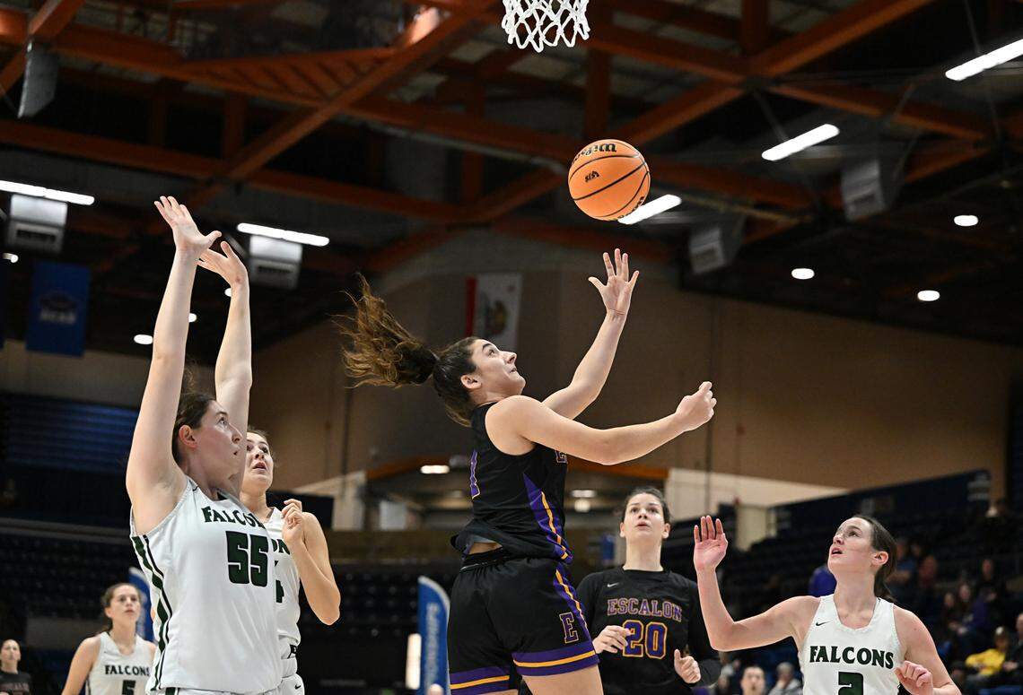 Escalon’s Sammy Lang attempts a layup during the Sac-Joaquin Section Division IV championship game with Colfax at UC Davis in Davis, Calif., Friday, Feb. 23, 2024.
