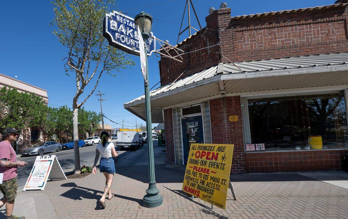 Mike Mitchell, his wife, Lauren, and sister, Leann Castellanos, are renovating the former bakery in Escalon. The trio plan to create a larger gallery, an event space, Mitchell’s art studio and a cafe.