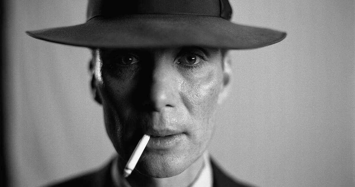 Cillian Murphy stars in the story of American scientist J. Robert Oppenheimer and his role in the development of the atomic bomb.
