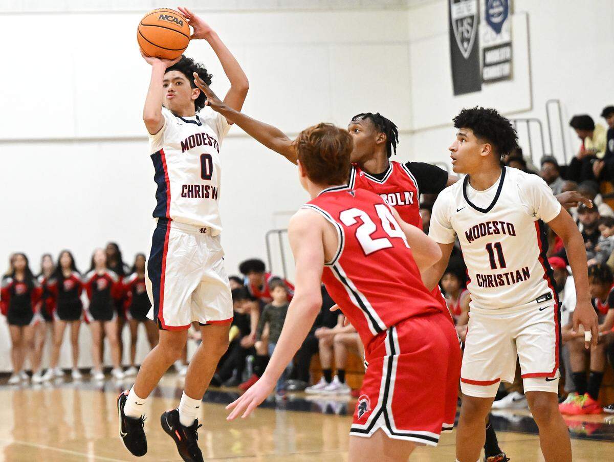 Modesto Christian’s Myles Jones finsihed the game with seven points the Tri-City Athletic League game with Lincoln at Modesto Christian High School in Salida, Calif., Friday, Jan. 12, 2024.