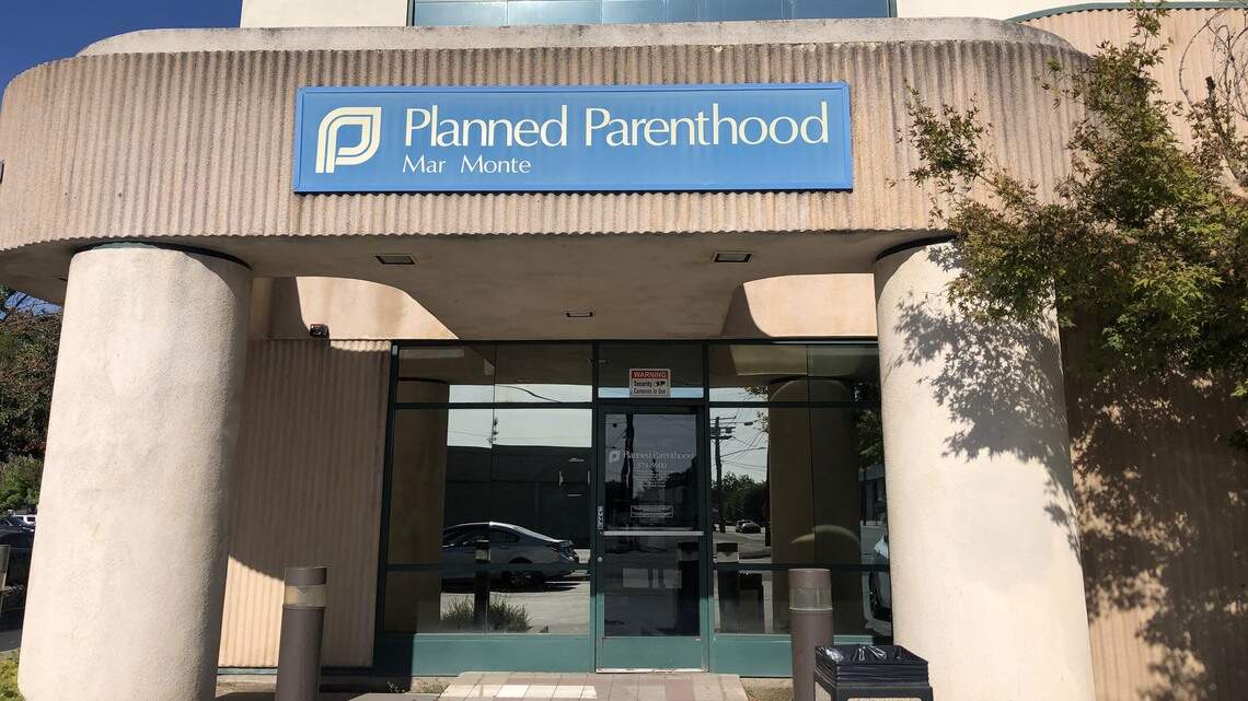 Planned Parenthood clinics will lose Title X funds rather than follow new ‘gag rule’