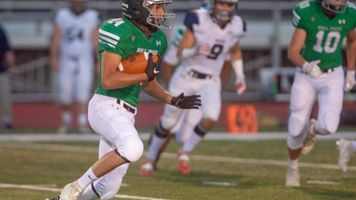 Pitman receiver Joey Stout looks for defenders during a football game between Gregori and Pitman High School at Turlock High School in Turlock, CA on March 26, 2021.