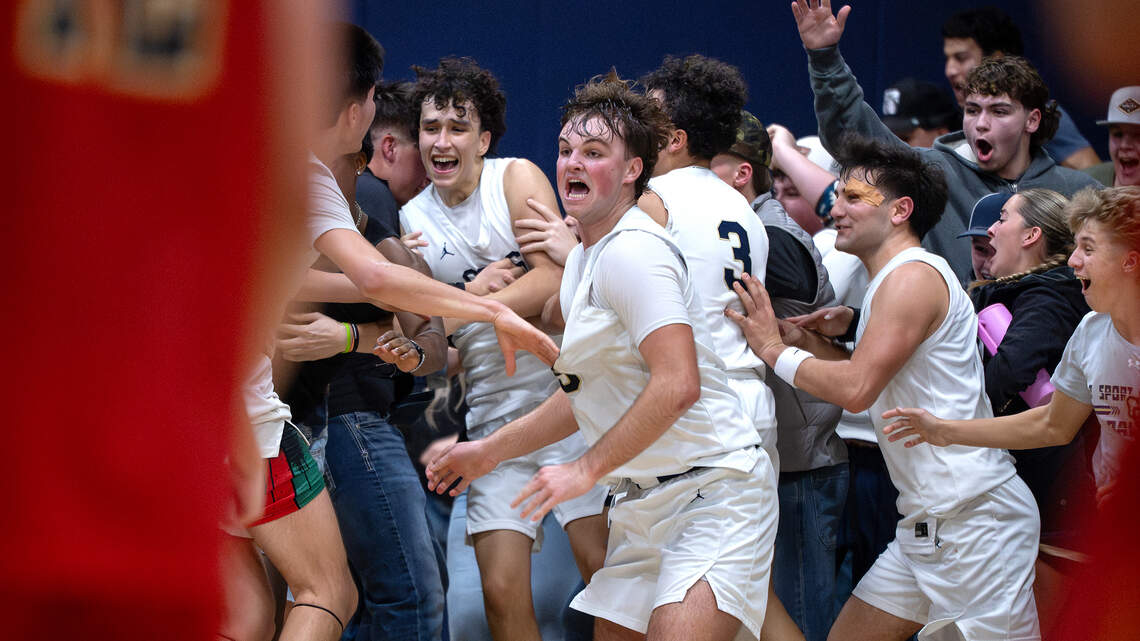 Magana beats rival, keeps Central Catholic VOL title hopes alive with game-winner