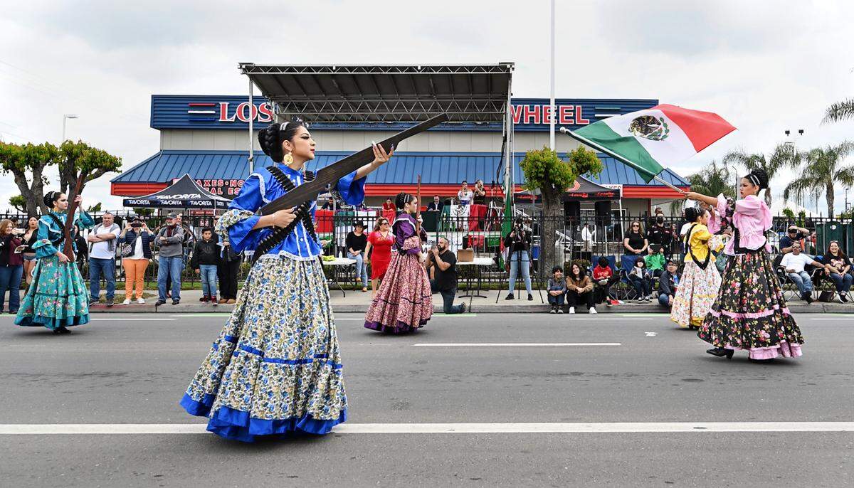 Members of the Ballet Folklorico El Mestizaje de Salida perform during the Cinco de Mayo parade on Crows Landing Road in Modesto, Calif., Saturday, May 6, 2023.
