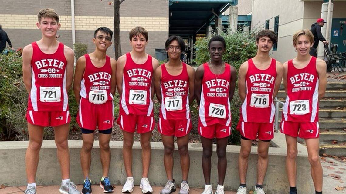 The Beyer boys cross country team poses for a team photo after qualifying for the CIF State Cross Country Championships on Saturday, Nov. 13, 2021.