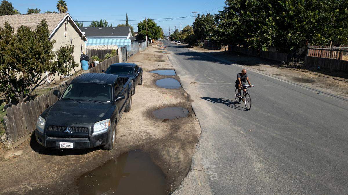 Parklawn neighborhood in Modesto, Thursday, Oct. 16, 2025. 
