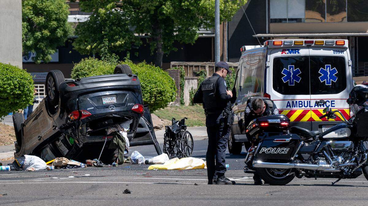 Modesto police investigate a vehicle crash on 17th Street in Modesto on Thursday, June 4, 2026. 