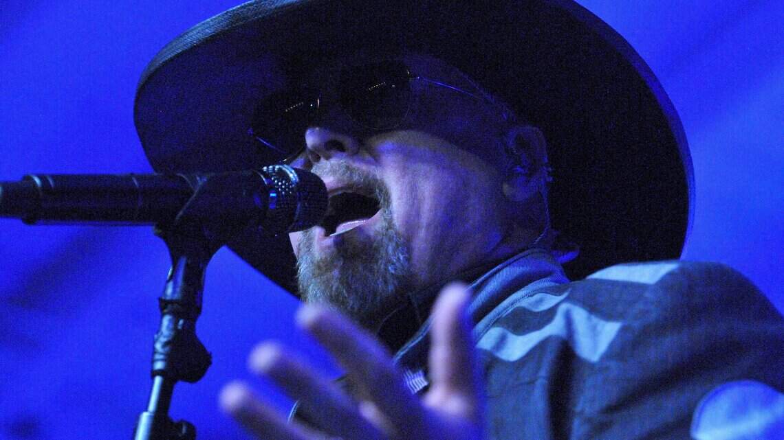 Half of famed country music duo to play Modesto’s Gallo Center. Solo after tragedy