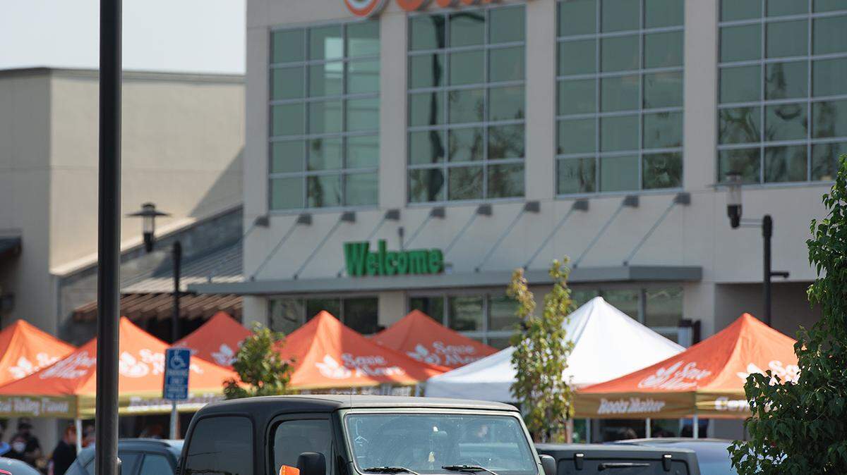 Save Mart supermarkets debut robots, offering touchless grocery delivery in Modesto, Calif., on Tuesday Sept. 29, 2020.. It’s the first U.S. grocery chain to partner with Starship Technologies.
