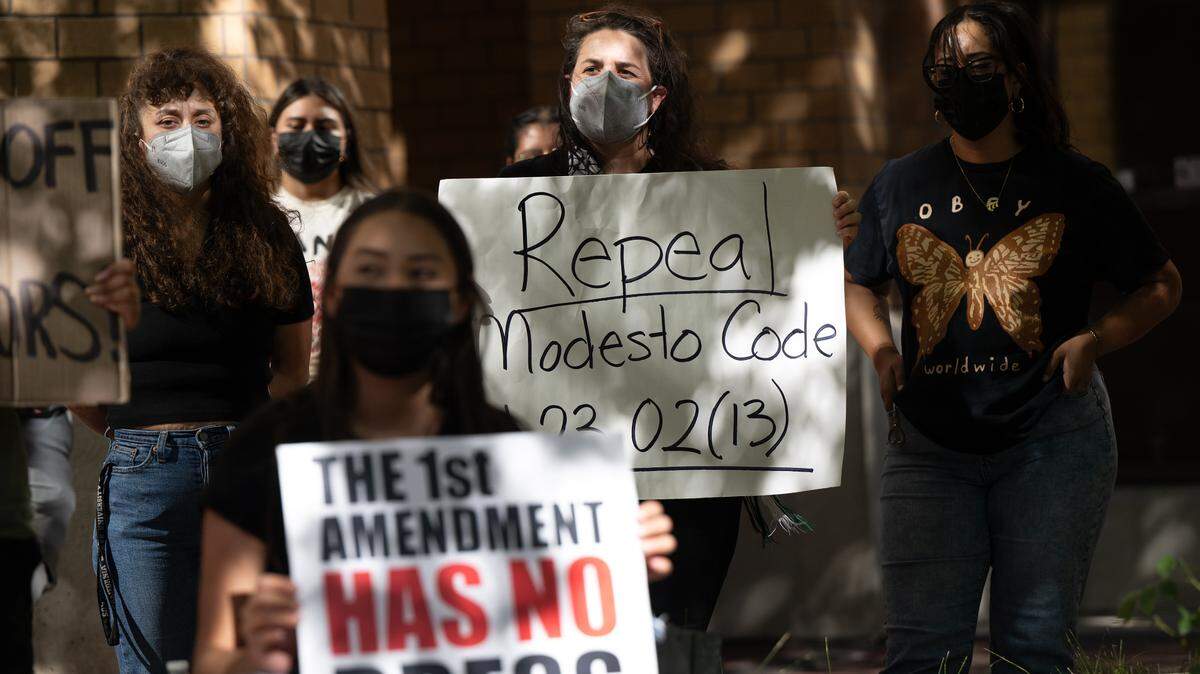 Before Wednesday’s Community Police Review Board meeting, members of the Central Valley Black, Indigenous, and People of Color Coalition (CVBIPOCC) and Valley Improvement Projects called for dismissal of charges for the six people arrested during weekend protests, a full repeal of the city’s mask ordinance and an independent investigation into the conduct of the Modesto Police Department. 