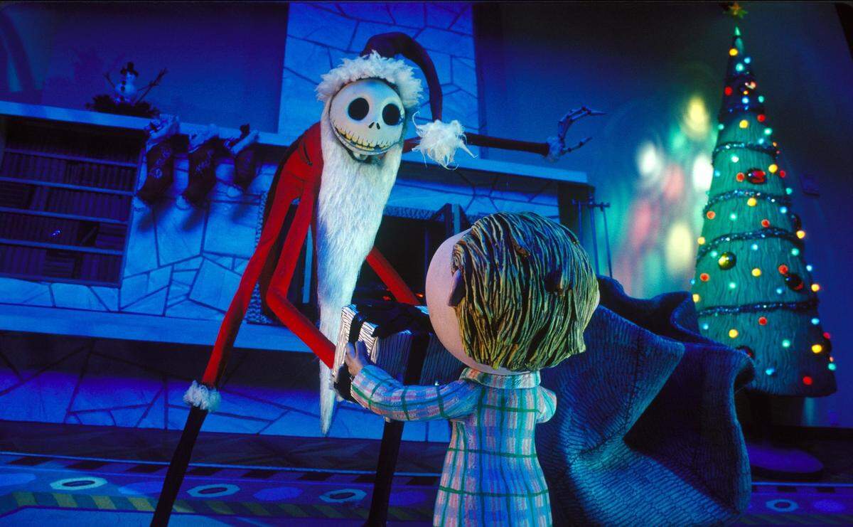 (Left) Jack Skellington (Chris Sarandon) ©Disney Enterprises, Inc. All rights reserved. THE NIGHTMARE BEFORE CHRISTMAS 3-D
