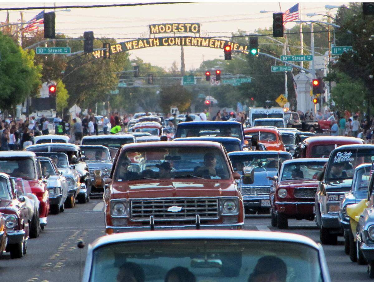 Crowds and cars were all the rage along Modesto’s I Street during a past year’s North Modesto Kiwanis Club’s American Graffiti Parade.