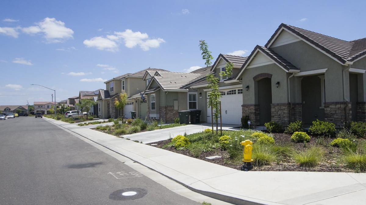 In the Modesto market, there were 85 homes for sale in March 2021, down from 204 in March 2020. Sales, on the other hand, remained at a comparable rate: In March 2021, there were 155 sales compared to 149 in March 2020. Pictured here in June 2018 are new homes by Florsheim Homes on Spring Oak Drive in northeast Modesto.