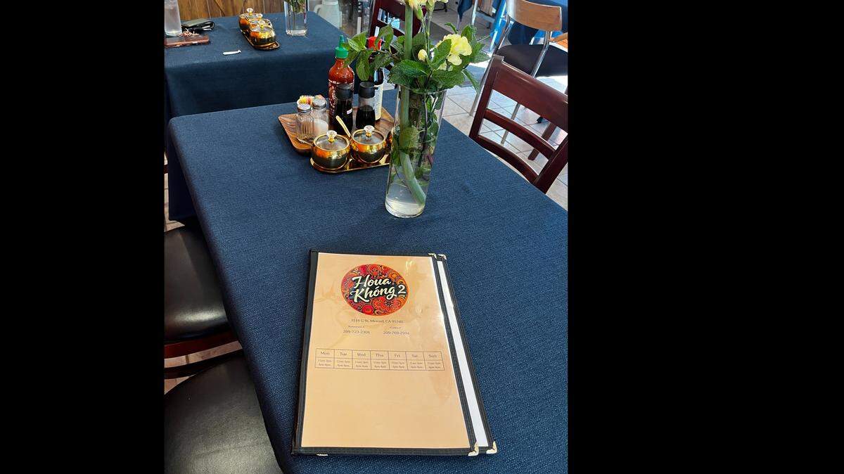 The menu of the newly reopened Houa Khong 2 restaurant