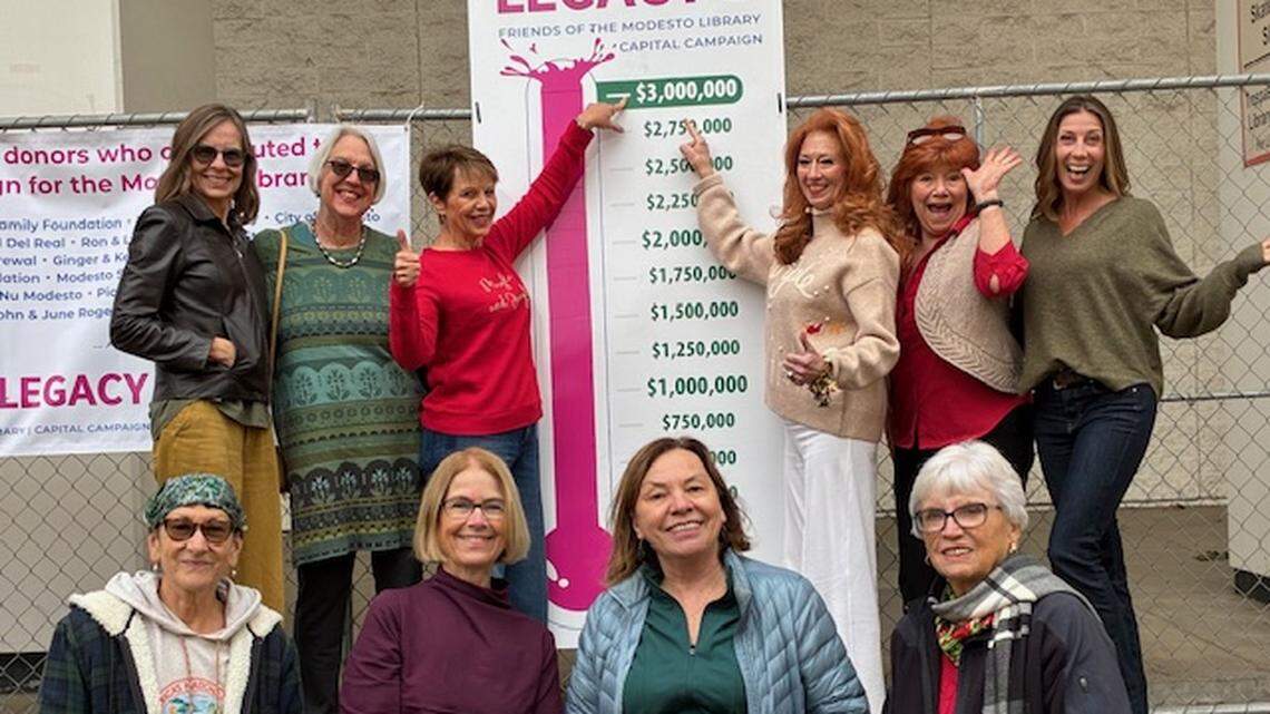 Lynn Dickerson, Katy Menges and members of the Lifelong Legacy Campaign.