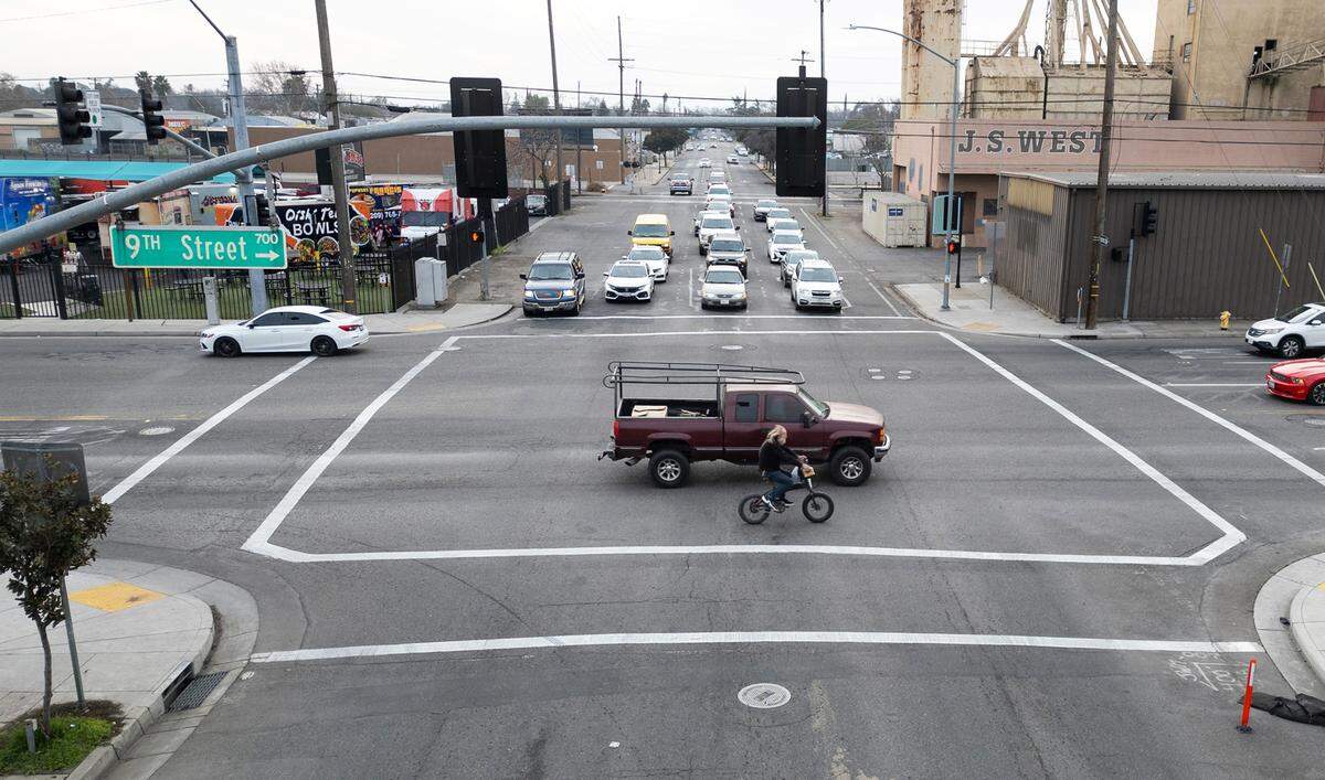 9th and G streets is one proposed location for red-light traffic cameras; the city council is considering reactivating the traffic cameras in Modesto. Photographed Friday, Jan. 24, 2025.