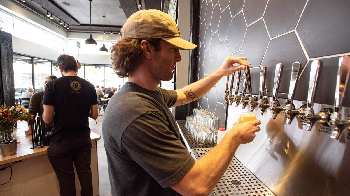 New Commonwealth restaurant opens in downtown Turlock CA | Modesto Bee