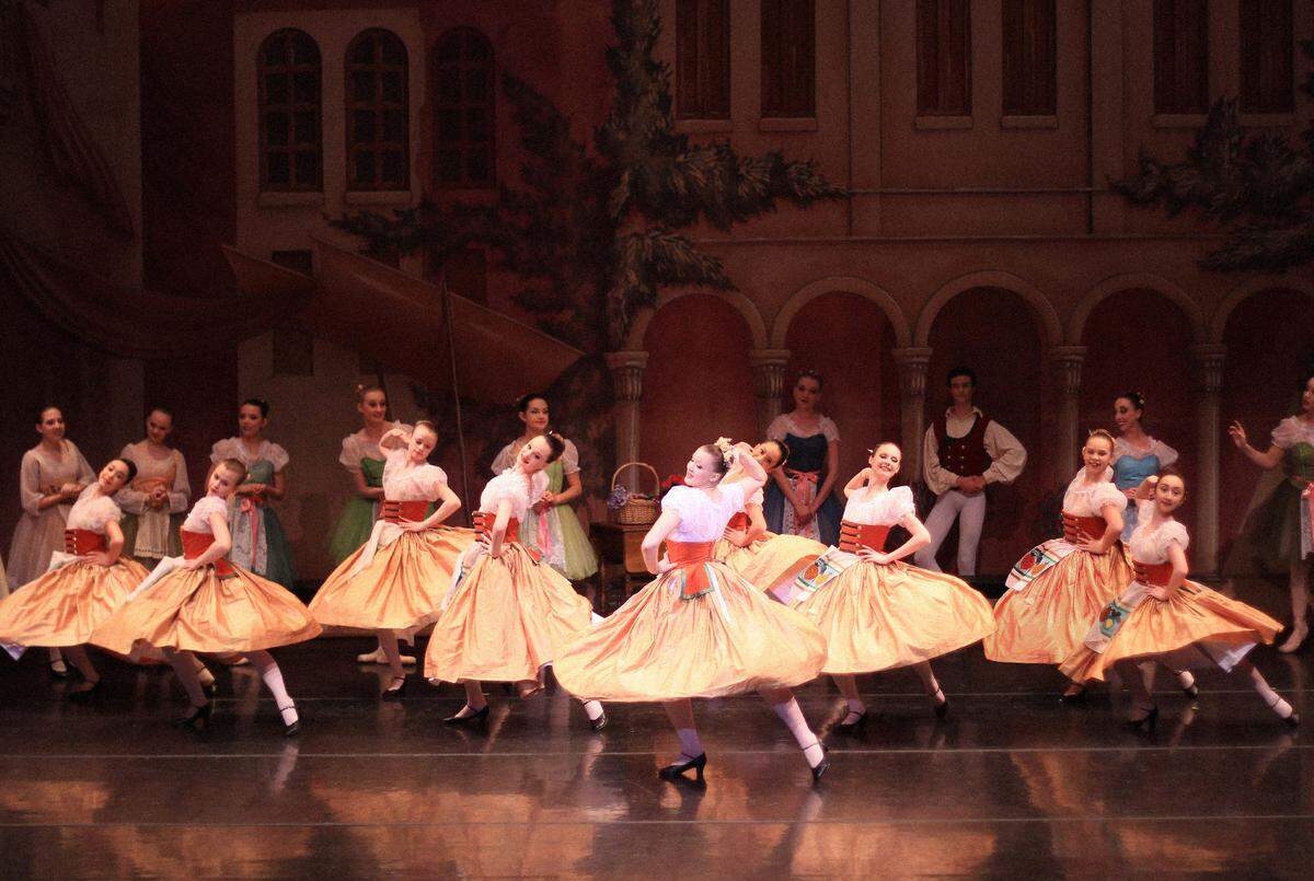 Central West Ballet will present “Coppelia.”