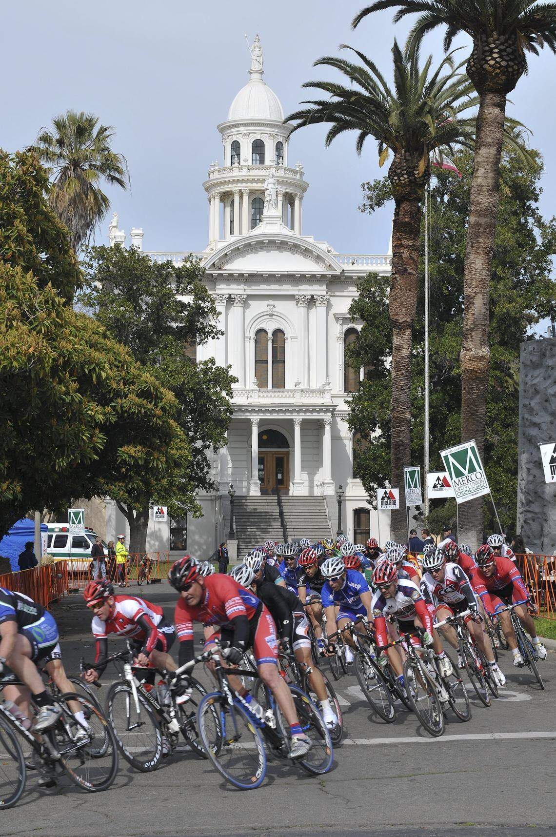 SUN-STAR PHOTO BY LISA JAMES Hundreds of cyclists, including many of cycling’s top names, take over the streets of downtown Merced for the annual MERCO Downtown Ground Prix, an all day event drawing a crowd of hundreds Saturday. March 6, 2010