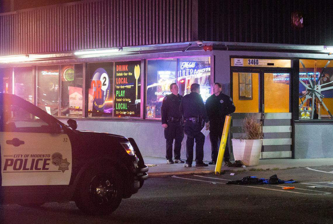 Modesto Police are investigating a shooting that happened in the 3400 block of Oakdale Road, just south of Sylvan Avenue in Modesto. A shooting sent one victim to a local hospital with a single gunshot wound Sunday Feb. 17, 2019 just after 9pm.