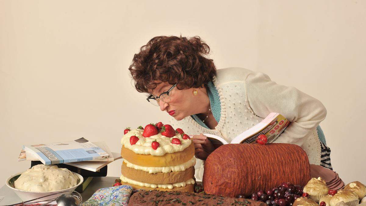 Becky Saunders stars in SRT’s “Away In The Basement, A Church Basement Ladies Christmas.”