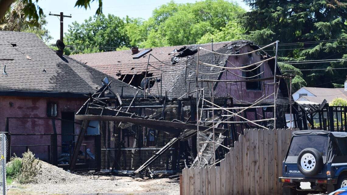 House fire near downtown Modesto CA displaces nine people | Modesto Bee