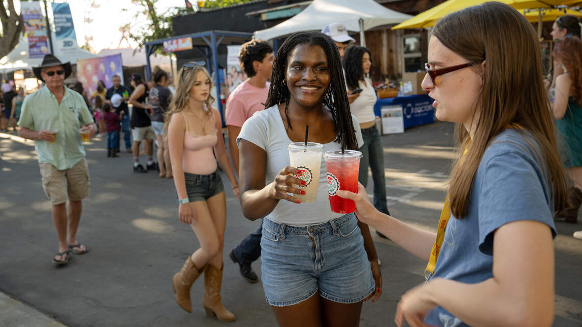 Bacon cinnamon rolls, butter beer and more: Bee interns experience the fair