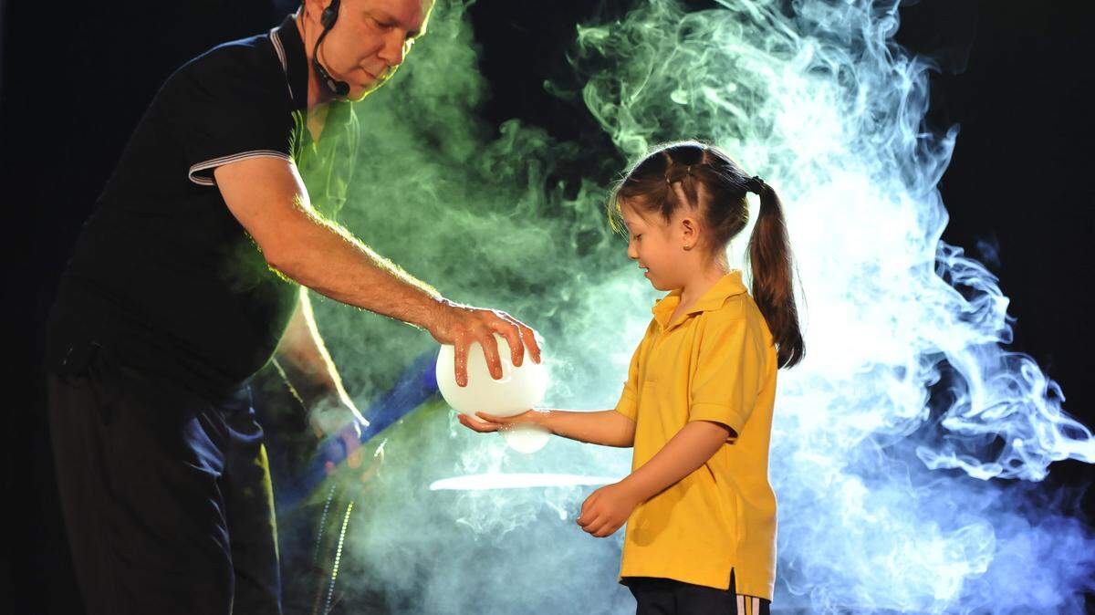 Jeff Boyer will take bubbles to the max at the Gallo Center.