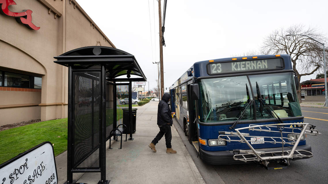 Stanislaus County residents can get free bus rides this summer. Here’s how