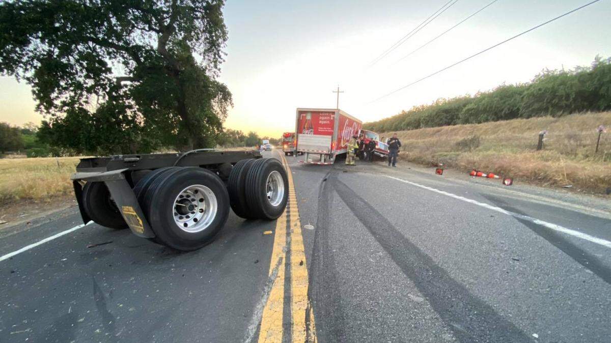 A jackknifed big rig closed Highway 108 between Oakdale and Knights Ferry for several hours on Wednesday morning.