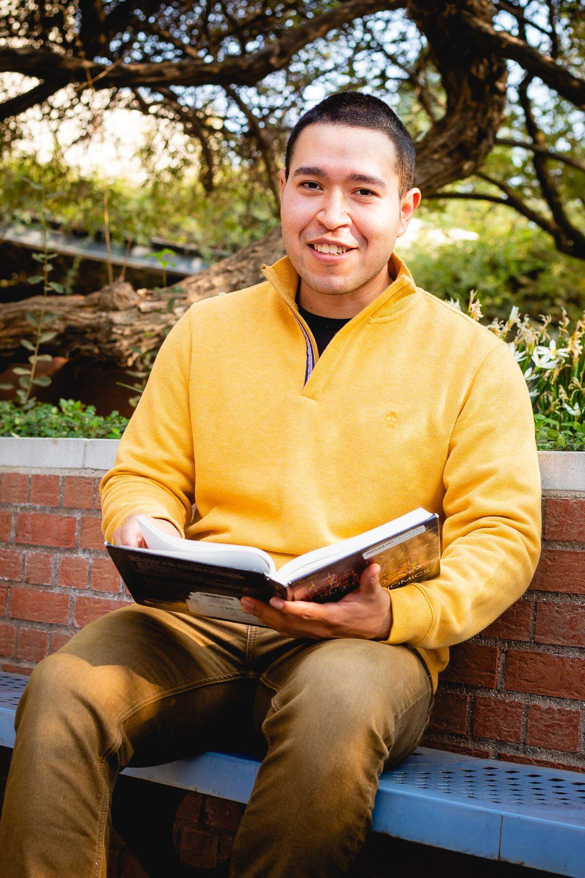 Juan Carlos Mosqueda Rosales, recipient of Central Valley Scholar’s 2021 Inspire Award, poses for a photo.