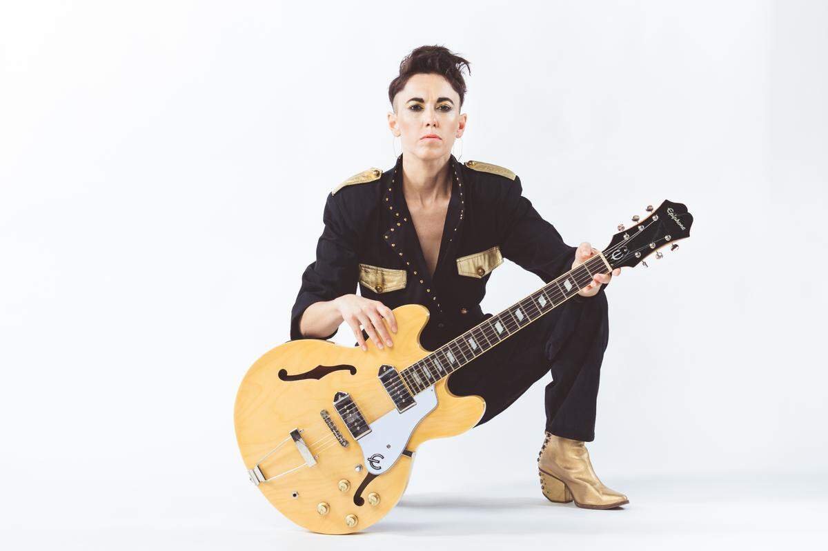 Gina Chávez actuará en el Gallo Center con Flor de Toloache.